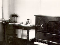 Սպենդիարյանի աշխատասենյակը: Լուս.` Ալ. Մելիք-Աղամալովի (07. 05.1928թ.)